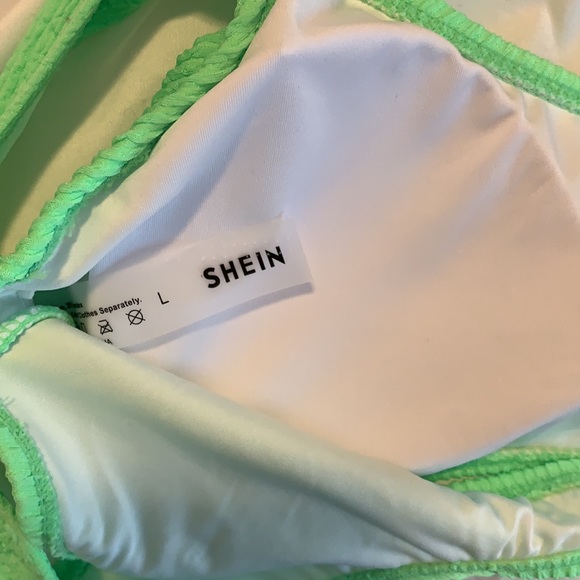 🆕 Neon Green bikini top - Picture 3 of 3